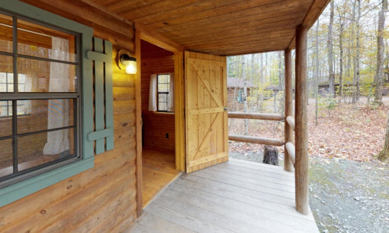 Cozy Cottage (Sleeps 6)-2